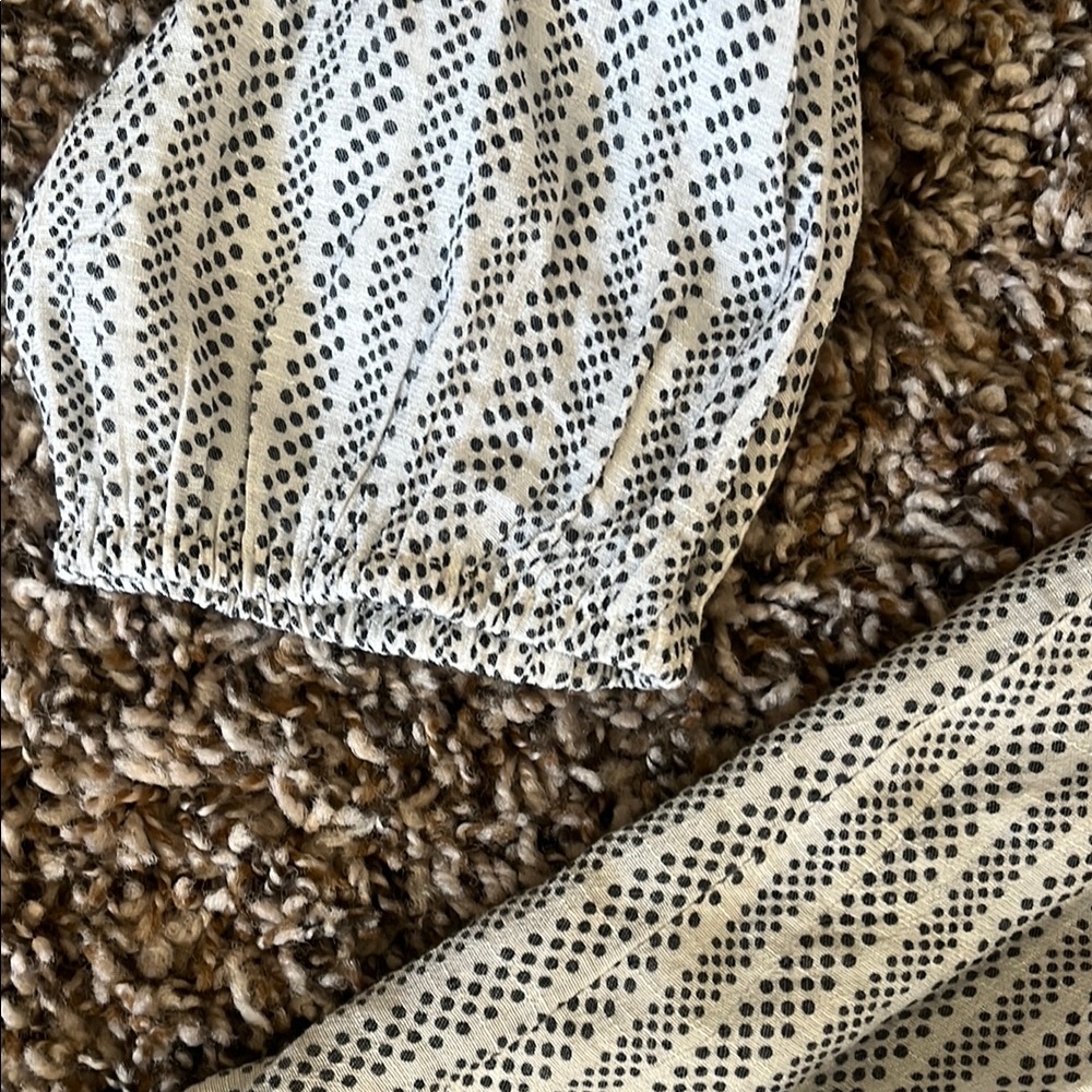 Pattern Button-Down Top - Picture 6 of 10